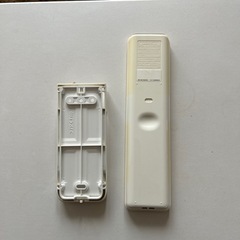 東芝エアコンのリモコンの画像