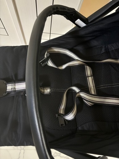 サイベックス リベル 2024 cybex LIBELLE ブラック　バンパーバー付　