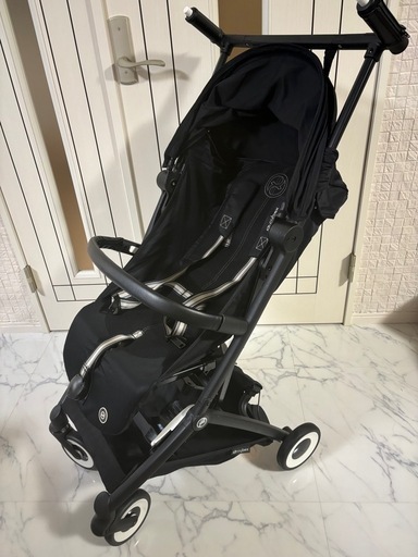 サイベックス リベル 2024 cybex LIBELLE ブラック　バンパーバー付