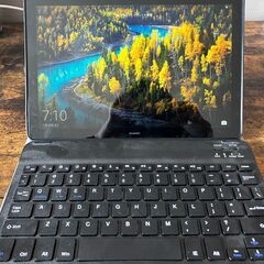 【Huawei】 Media Pad T5 （キーボード、ケース付き）の画像