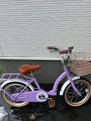 自転車　16インチ　補助輪　ヘルメット付
