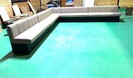 ★診療所・集会所・休憩所・店舗等
に最適★抗菌仕様大型コーナーソファ