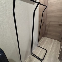 【１点】ハンガーラック黒の画像