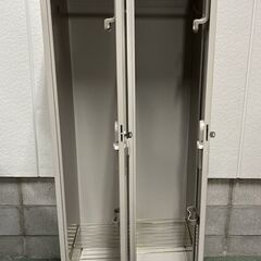 KOKUYO コクヨ 2人用 スチールロッカー 幅61cm×奥行52cm×高さ180cmの画像
