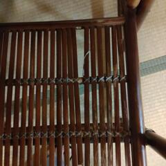 木のイスの画像