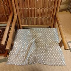 木のイスの画像