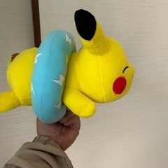 ピカチュウぬいぐるみの画像