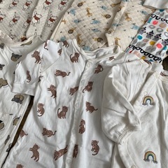 新生児ー生後3ヶ月頃　ロンパースの画像