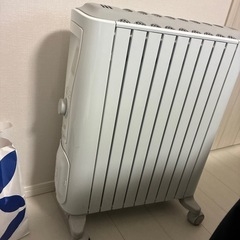 デロンギオイルヒーター 
RHJ75V0915-GYの画像