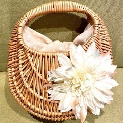 カゴバッグ　夏　コサージュ　花　