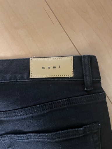 mnml スリムフィットジーンズ
