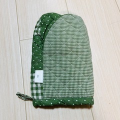 【新品】 エプロン チェック 袖なし りす レトロ　鍋つかみ付きの画像