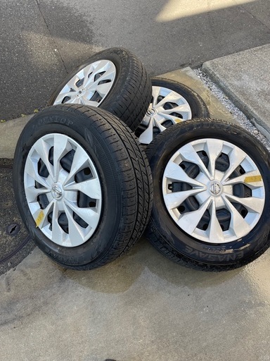 セレナ　ノーマルタイヤ　4本セット