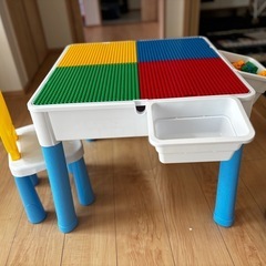 子ども　遊べる　机　椅子　の画像