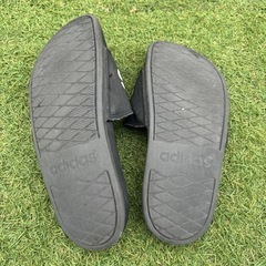 adidas アディダス　スリッパの画像