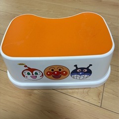 決まりました！☆美品☆ベビー用品　アンパンマン　ステップ　踏み台 