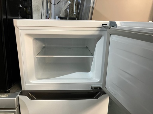 O 2503-1003 Hisense ノンフロン冷凍冷蔵庫 HR-B12C 2021年製 全定格内容積120L 動作確認済み キズ 