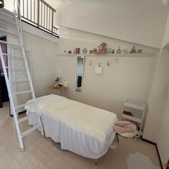 施術用折りたたみベッド　白