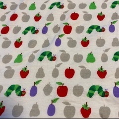 はらぺこあおむし おくるみの画像