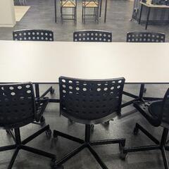 デスクとイス6脚セットですの画像