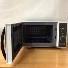 comfee 電子レンジ CFM-CK171 単機能 17L フラットテーブル 50/60Hz ヘルツフリー 2023年製 キッチン家電 中古品の画像