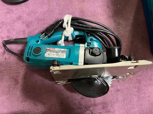 綺麗！Makita マキタ　電動ノコギリ　5240L