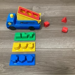 公文 くろくまくんの形合わせトラックの画像
