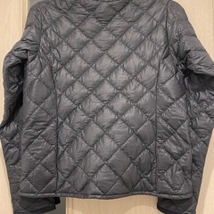 mont-bellスペリオダウンラウンドネックジャケットの画像