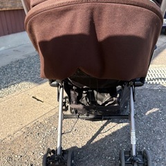 コンビ  ベビーカーの画像