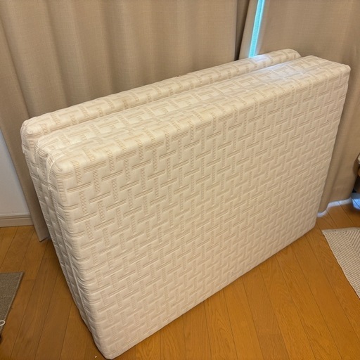 ※受付終了いたしました※ 西川　三つ折りマットレス　厚さ8cm　美品
