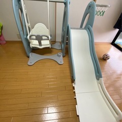 室内ブランコ　すべり台　　