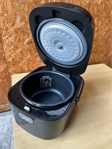 C3117 アイリスオーヤマ　炊飯器　2022年　