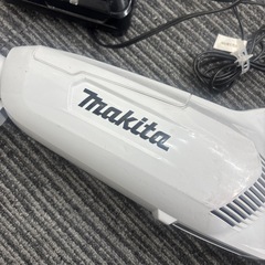 マキタ コードレス掃除機CL107 紙パック式 標準軽量定番モデルの画像