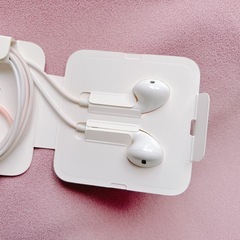 急募！アップル iPhone純正有線イヤホン  変換アダプター
　ライトニングイヤフォンの画像