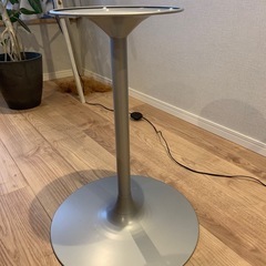 テーブルの足