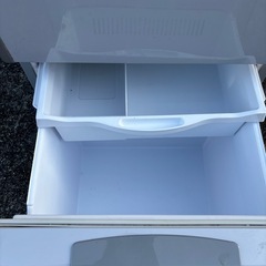 【美品】★冷蔵庫★日立★製氷機能付き3ドア★2013年★R-S300DMV★の画像