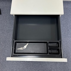 【まとめ買い割引】鍵付き オフィス用キャスター付きキャビネットの画像