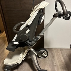 Stokkeストッケ エクスプローリー　ベビーカー