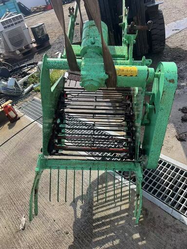 【福岡県みやま市】 ニプロ 堀取機 D-551BH トラクター 2点リンク 取付 作業幅 550mm 畑 畝 甘藷 芋 掘り取り機 作業機中古品