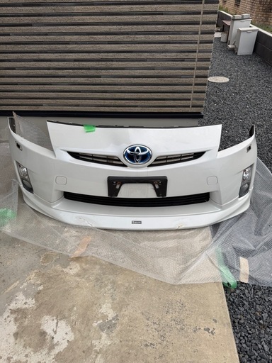 30プリウスモデリスタ付きフロントバンパー