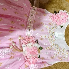 女の子 ドレス 服の画像