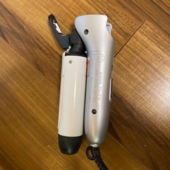 ヘアアイロン2台差し上げます
の画像