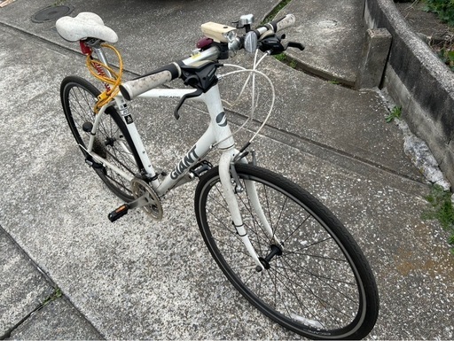 エスケープ R3