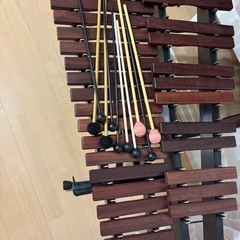 木琴ほぼ新品　スタンド&バチ付の画像