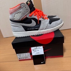 エアジョーダン1 ハイカット ニュートラルグレー ハイパークリムゾン の画像
