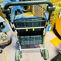 手押し車　シルバーカーの画像