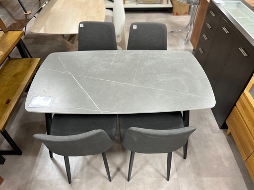 【新生活応援】アーバン通商 ダイニング5点セット未使用品入荷！518