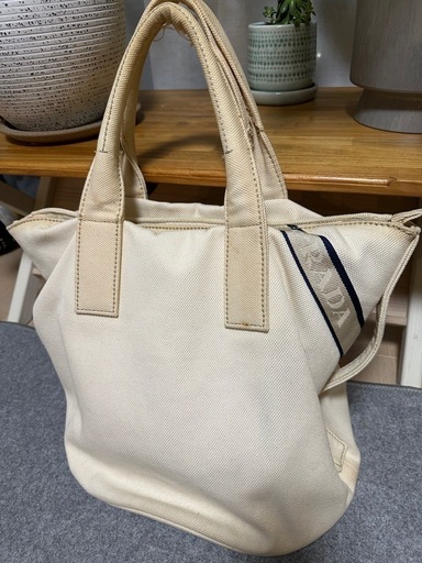 PRADA トートバッグ