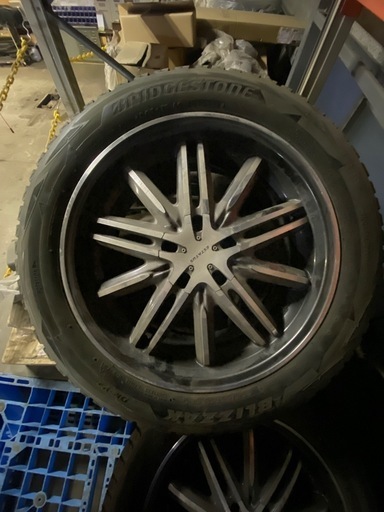 取引中
225/55R18、ホイール付きセット