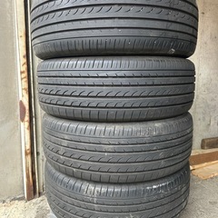 ヨコハマ　ブルーアースRV-02  215/65R16  4本セット
